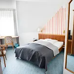Garni Maselheimer Hof 3* マセルハイム