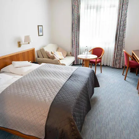 Hotel Garni Maselheimer Hof 3*